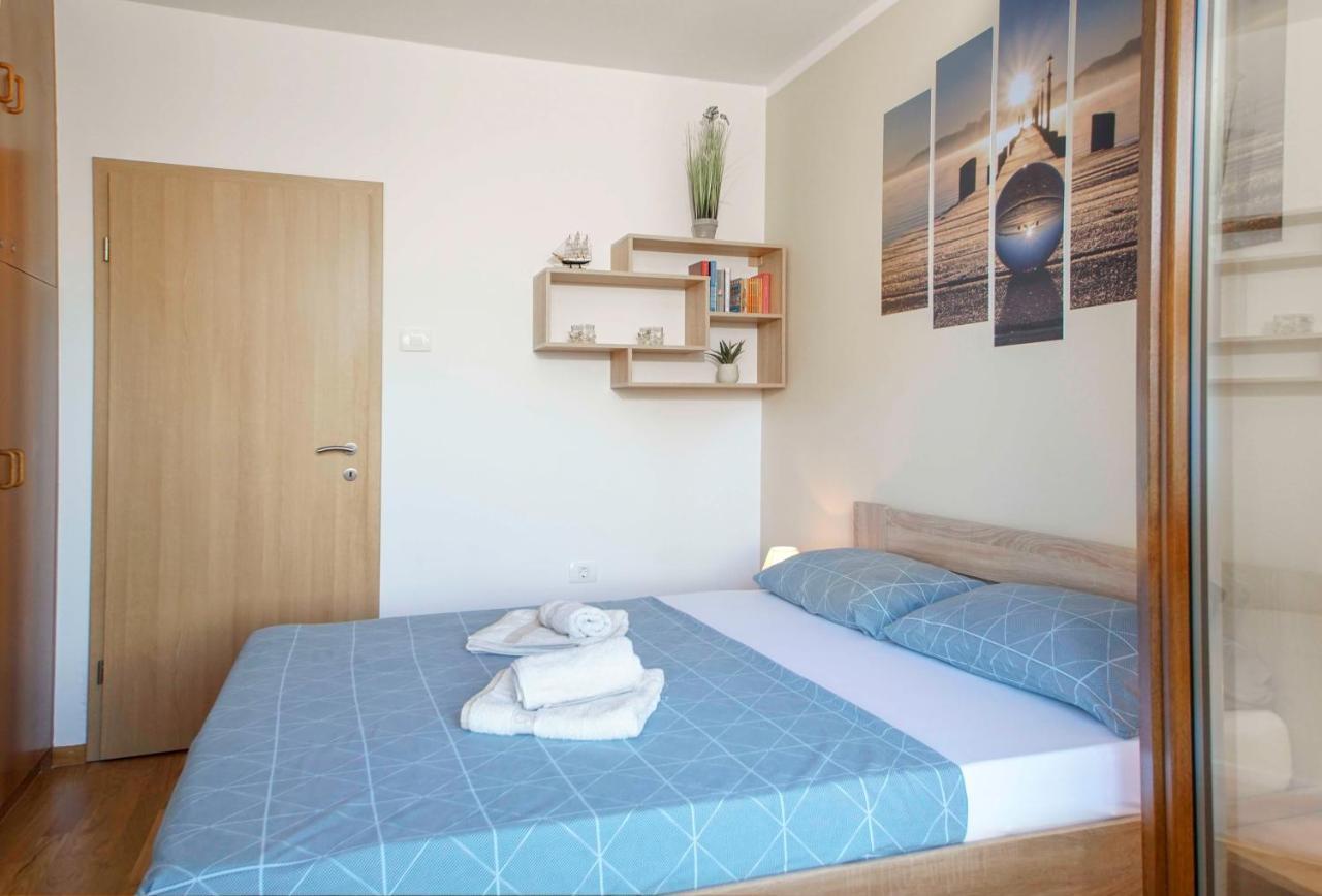 Apartmaji Pri Bosi Nogi 伊佐拉 外观 照片